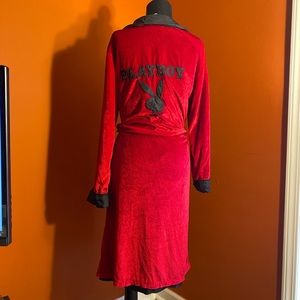 Playboy robe red velvet Rubies Costume
